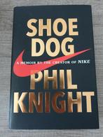Shoe dog phil knight shoedog a memoir by the creator of nike, Boeken, Gelezen, Ophalen of Verzenden