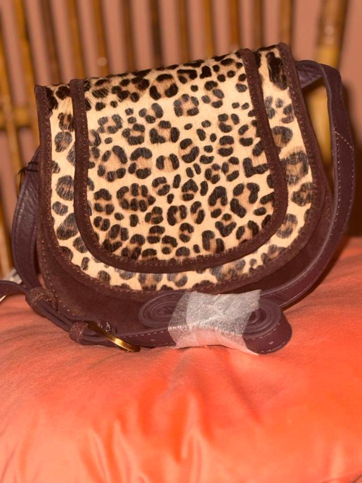 Nieuwe leren schoudertas met dierenprint, Sieraden, Tassen en Uiterlijk, Tassen | Damestassen, Nieuw, Schoudertasje, Bruin, Verzenden