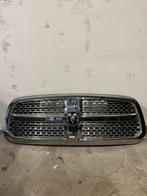 Dodge RAM 4th Gen Chrome Grille 6809393AC, Ophalen, Gebruikt, Dodge, Bumper