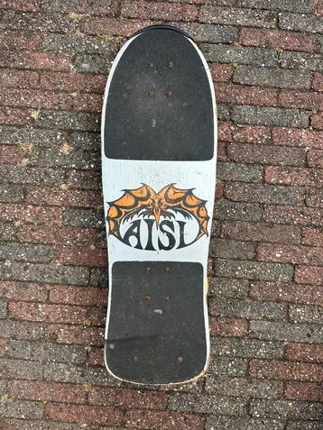 Vintage ATSU Skateboard – Zeldzaam Collectors Item beschikbaar voor biedingen