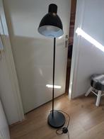 vloerlamp zwart industrieel, Huis en Inrichting, Lampen | Vloerlampen, Ophalen, Metaal, 100 tot 150 cm