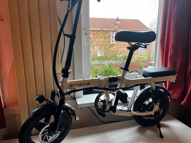 Electric bike Engwe White, Fietsen en Brommers, Fietsen | Vouwfietsen, Zo goed als nieuw, 20 inch of meer, Ophalen