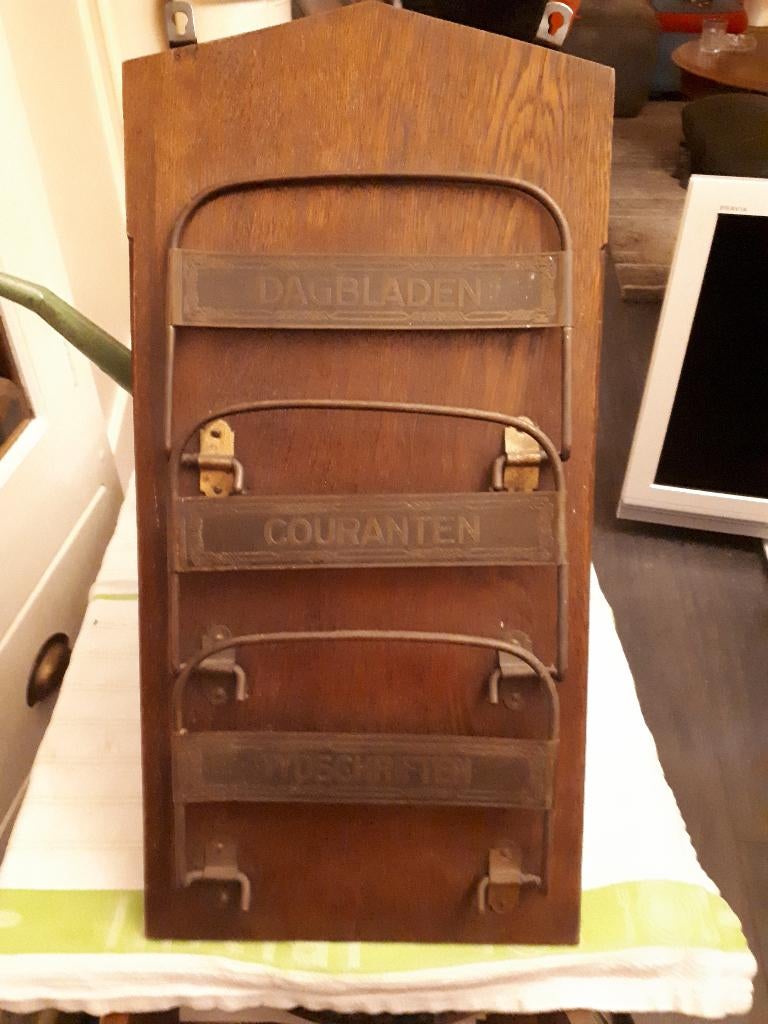 Vintage Kranten en tijdschriften houder wandrek zie foto's, Ophalen, Gebruikt