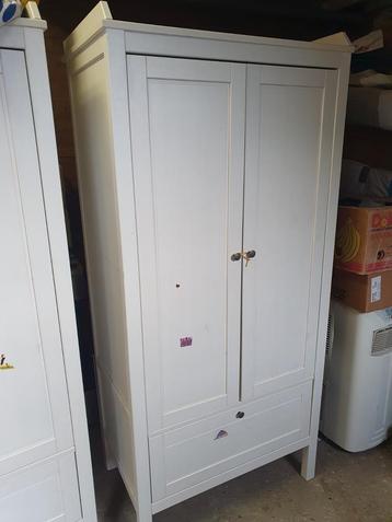 ikea kinder kleding kast SUNDVIK   beschikbaar voor biedingen