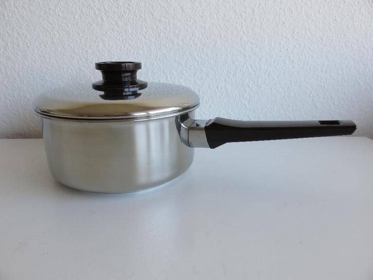 steelpan met deksel donkerbruine knop en greep, Huis en Inrichting, Keuken | Potten en Pannen, Zo goed als nieuw, Kookpan of Snelkookpan