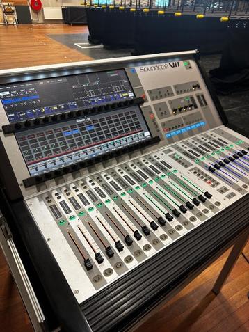 Soundcraft VI1 met 3-delige case 32 in 32 out beschikbaar voor biedingen