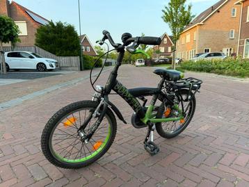 Loekie Booster 18 inch jongensfiets beschikbaar voor biedingen