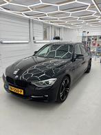 BMW 3-Serie 2.0 D 318 2013 Zwart, Auto's, BMW, Euro 5, Achterwielaandrijving, Zwart, Leder en Stof