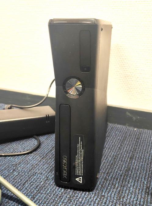 Xbox 360 S + 3 controllers + kinect, Spelcomputers en Games, Spelcomputers | Xbox 360, Gebruikt, 250 GB, 360 S, Ophalen
