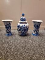 delfts blauw vazen kaststel, Antiek en Kunst, Antiek | Vazen, Ophalen of Verzenden