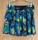 Gerimpelde korte rok met tropische print | H&M (40), Maat 38/40 (M), H&M, Ophalen of Verzenden, Zo goed als nieuw
