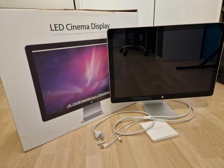 Apple LED Cinema Display 24 inch, Computers en Software, Monitoren, Gebruikt, 60 Hz of minder, USB-C, Ingebouwde speakers, LED