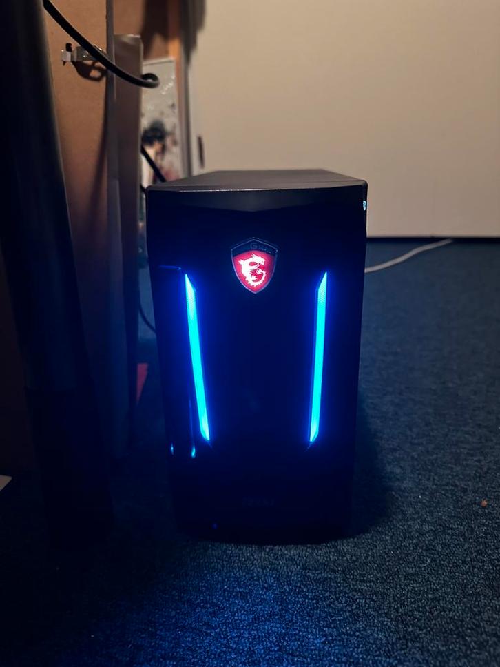 Msi nightblade m12, Computers en Software, Desktop Pc's, Gebruikt, Onbekend, SSD, 16 GB, Met videokaart, Gaming, Ophalen