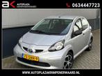 Toyota Aygo 1.0-12V Access carplay Nap nieuwe apk, Auto's, Voorwielaandrijving, Euro 5, Gebruikt, 4 stoelen