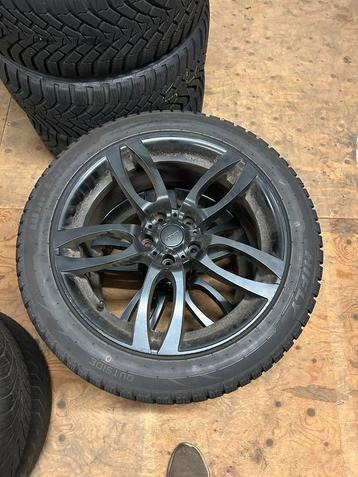 18 inch winterset Nissan 350 5x114.3 past met verbreders beschikbaar voor biedingen