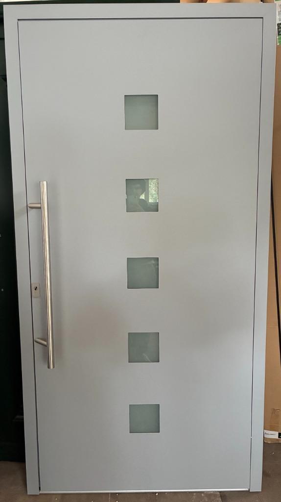 Aluminium voordeur 110 x 215 cm Links kleur Venstergrijs, Doe-het-zelf en Verbouw, Deuren en Horren, Nieuw, Buitendeur, 200 tot 215 cm