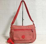 Kipling Syro Chevron Red PR (nr.5 D6), Verzenden, Zo goed als nieuw, Roze, Schoudertasje