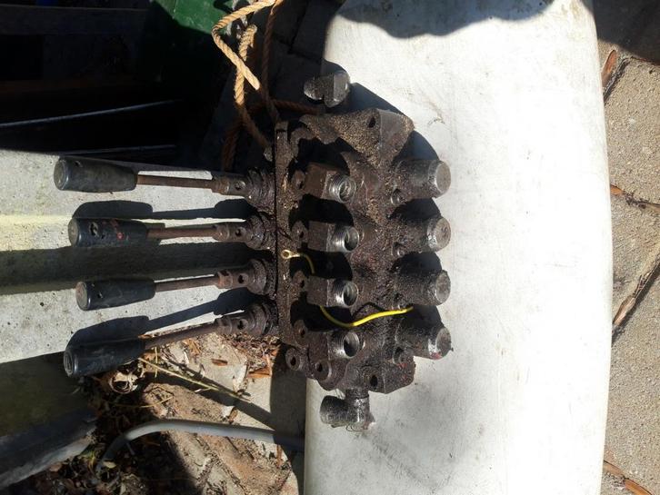 4 hydraulische cilinders en ventielenblok, Watersport en Boten, Bootonderdelen, Gebruikt, Motor en Techniek, Zeilboot of Motorboot