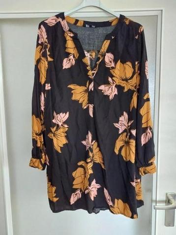 Leuke blouse/tuniek  beschikbaar voor biedingen