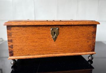 Tafelkistje  beschikbaar voor biedingen