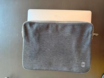 MW - MacBook Pro 13 inch grey case! beschikbaar voor biedingen