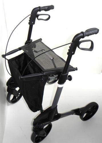 Nette Topro Troja lichtgewicht rollator Type M  beschikbaar voor biedingen