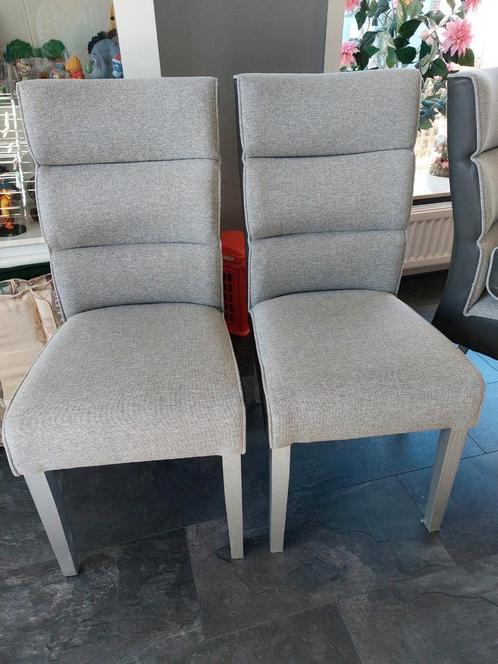 Goed zittende eetkamerstoelen van Hoogenboezem, Huis en Inrichting, Stoelen, Gebruikt, Vier, Stof, Grijs, Ophalen