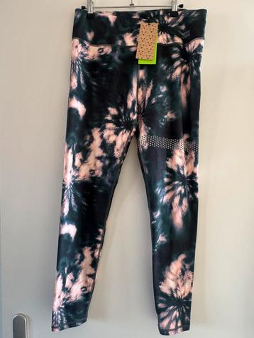 Active panther legging maat L nieuw. Tie dye groen roze beschikbaar voor biedingen