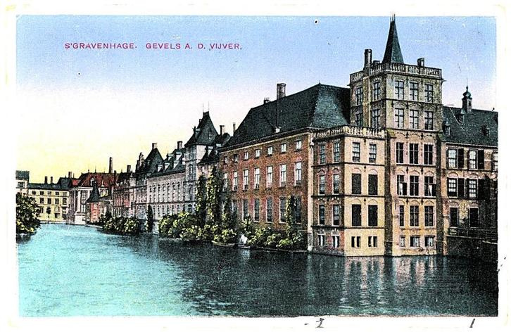 970433 s-Gravenhage gevels a d vijver 1921 Gelopen met p, Verzamelen, Ansichtkaarten | Nederland, Gelopen, Zuid-Holland, 1920 tot 1940