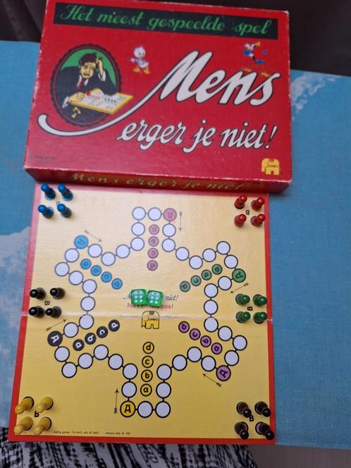 Mens Erger Je Niet met 2 speelkanten, Hobby en Vrije tijd, Gezelschapsspellen | Bordspellen, Zo goed als nieuw, Ophalen of Verzenden