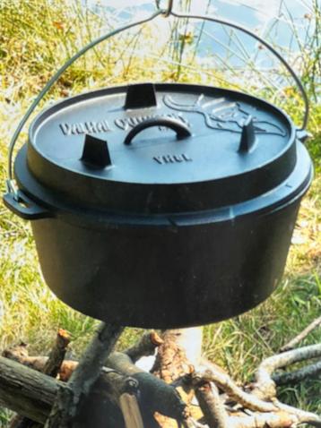 Dutch Oven met veel extra toebehoren beschikbaar voor biedingen