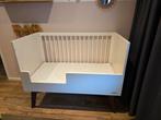 Kidsmill Sixties Babybed wit mat/walnoot 60 x 120 cm , Ophalen, Minder dan 140 cm, Minder dan 70 cm, Lattenbodem