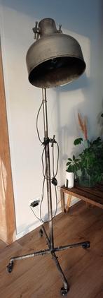 Industriele stalamp, Ophalen, Zo goed als nieuw, Metaal, 150 tot 200 cm