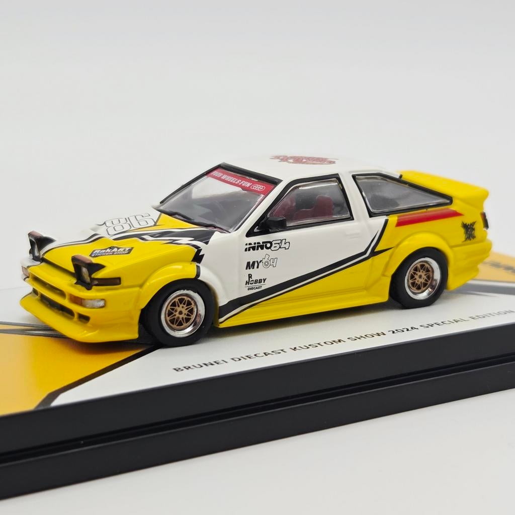Inno64 Toyota AE86 Brunei Kustom Show 2024, Hobby en Vrije tijd, Modelauto's | Overige schalen, Nieuw, Auto, Ophalen of Verzenden