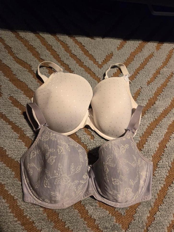 BH's maat 75F, Kleding | Dames, Ondergoed en Lingerie, BH, Grijs, Ophalen of Verzenden