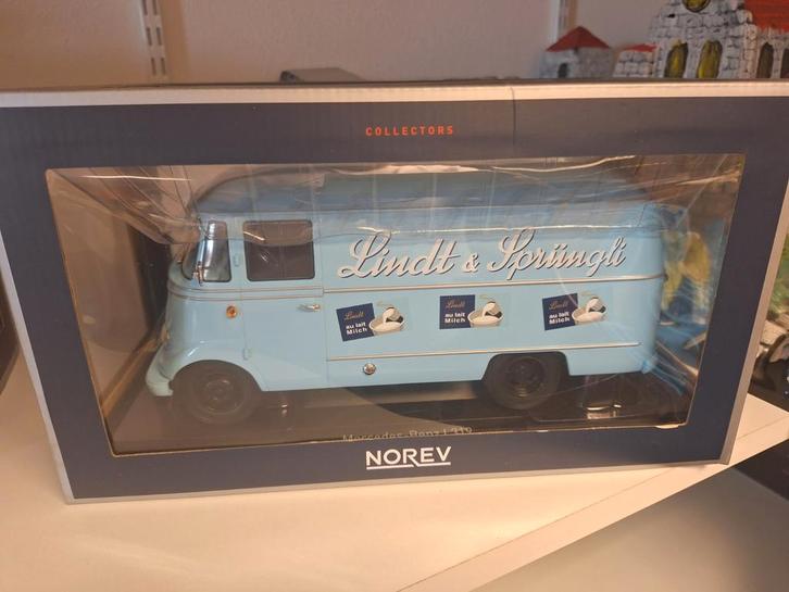 Spiksplinternieuwe norev Mercedes bus 1 op 18, Hobby en Vrije tijd, Modelauto's | 1:18, Zo goed als nieuw, Overige merken, Ophalen of Verzenden
