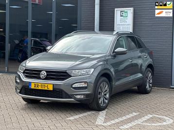 Volkswagen T-Roc 1.0 TSI Style/1STE EIG/NAVI/APP-CONNECT/NAV beschikbaar voor biedingen
