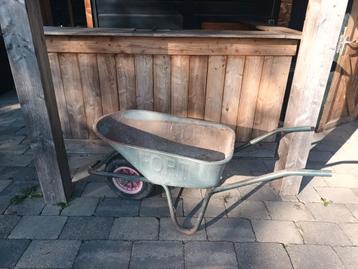 Kruiwagen Fort groen beschikbaar voor biedingen