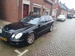 Mercedes-Benz E-Klasse 1.8 E200 Kompr Combi AUT 2001 Zwart, Auto's, Automaat, Achterwielaandrijving, 4 cilinders, 92 €/maand