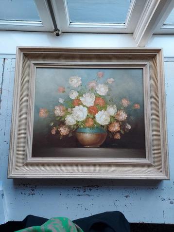 Bloemenschilderij de Roo met Crèmekleurige Lijst beschikbaar voor biedingen