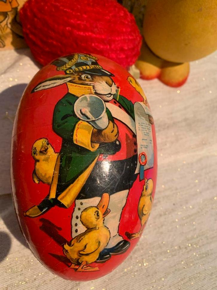 #pasen Antiek Paasei candycontainer, Diversen, Pasen, Gebruikt, Ophalen of Verzenden