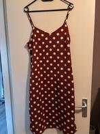 Jurk stippen / polkadot pieces, Kleding | Dames, Jurken, Maat 38/40 (M), Bruin, Ophalen of Verzenden, Zo goed als nieuw