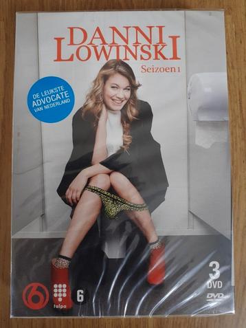 Danni Lowinsky -seizoen 1.(3DVD Nieuw en nog in seal) beschikbaar voor biedingen