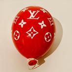 Kunstobject MVR 1991 - Louis Vuitton balloon red, Verzenden