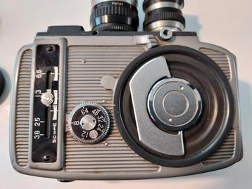 Yashica filmcamera met twee verwisselbare lenzen beschikbaar voor biedingen