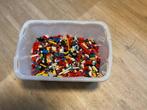 Te koop kist met LEGO gewicht is zo’n 6 kilo met kist., Kinderen en Baby's, Speelgoed | Duplo en Lego, Ophalen, Gebruikt, Losse stenen