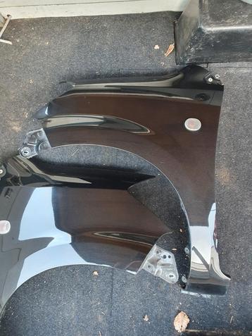 Voorscherm RECHTS zwart Daihatsu Sirion 2 / Subaru Justy beschikbaar voor biedingen