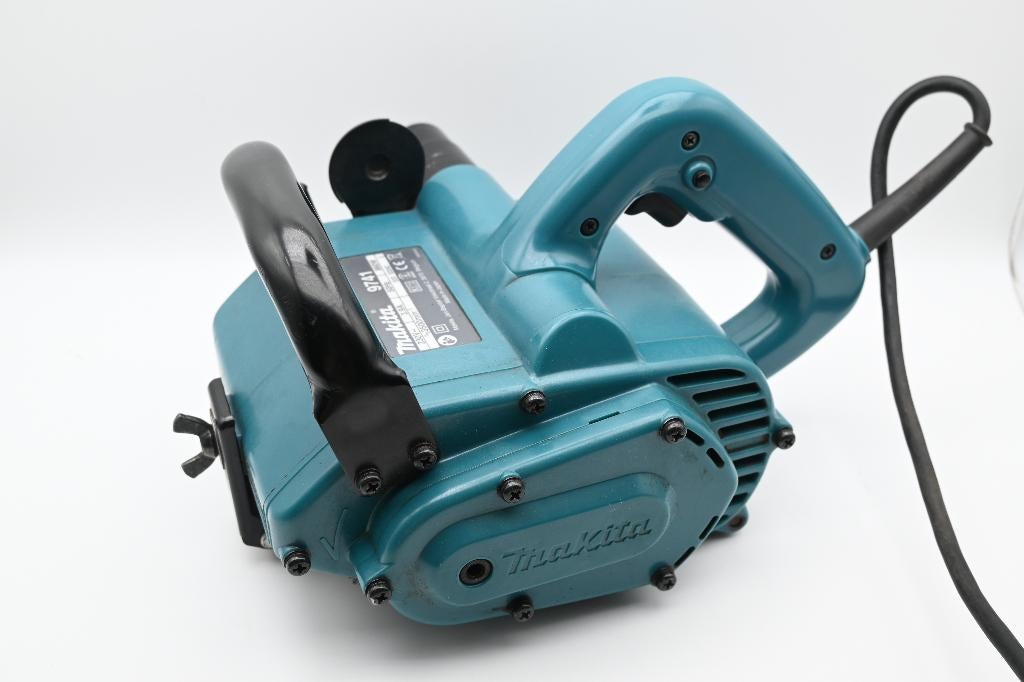 Makita Bandschuurmachine Makita 9741J + 2 borstels + Koffer, Doe-het-zelf en Verbouw, Gereedschap | Schuurmachines, Zo goed als nieuw