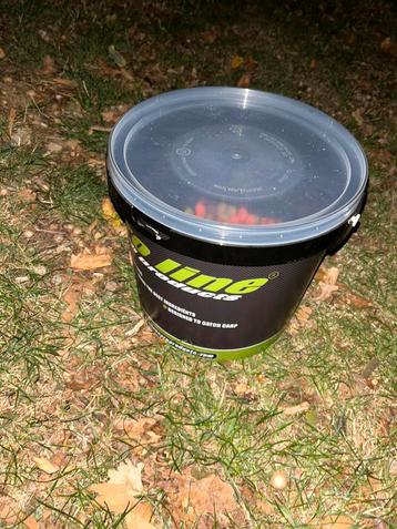 Emmer bollies karpervoer beschikbaar voor biedingen