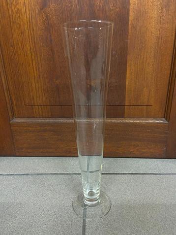 Vaas 40 cm hoog beschikbaar voor biedingen